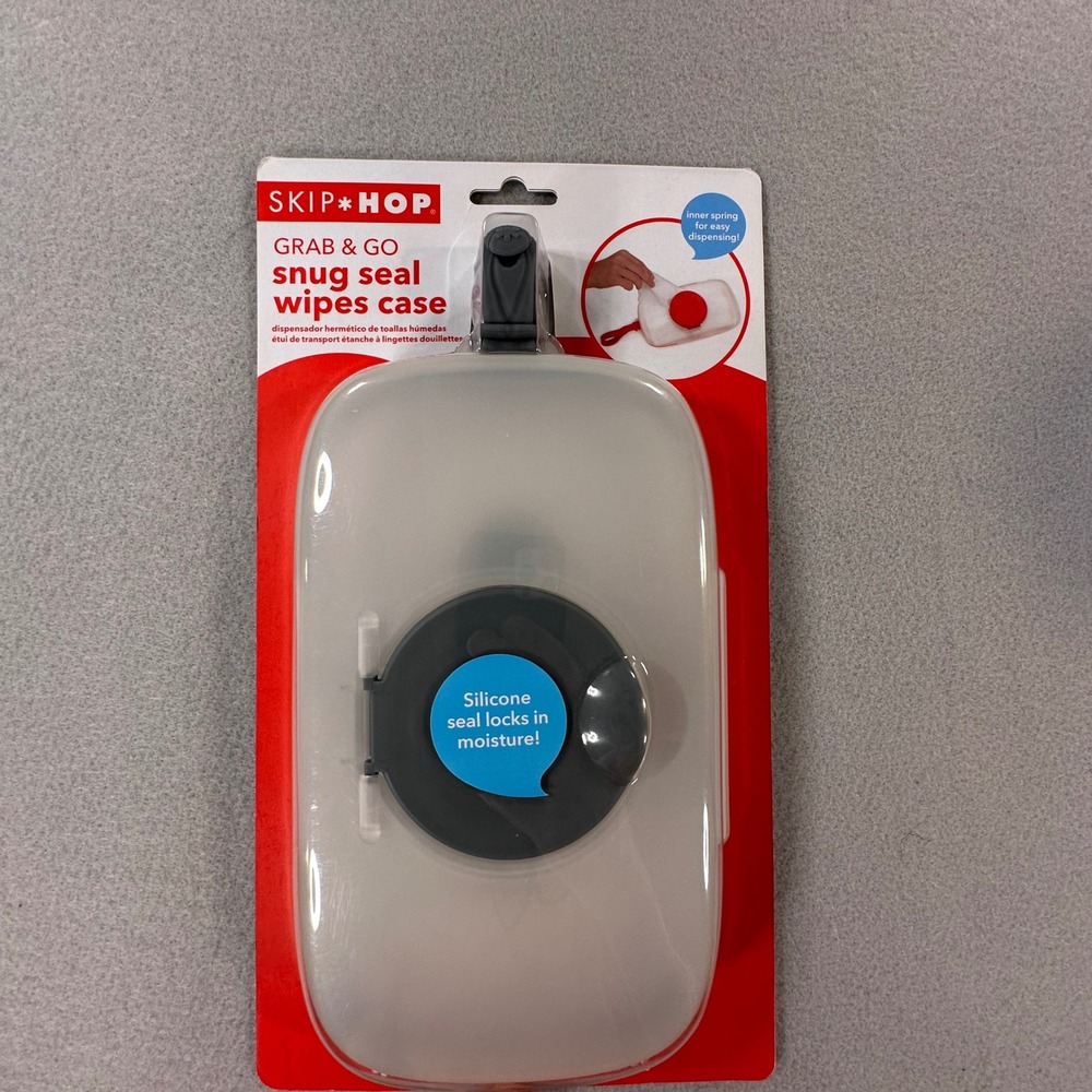 NEW! Skip Hop Grab & Go Snug Seal Wipes Case Grey Portable Travel Baby Dispenser